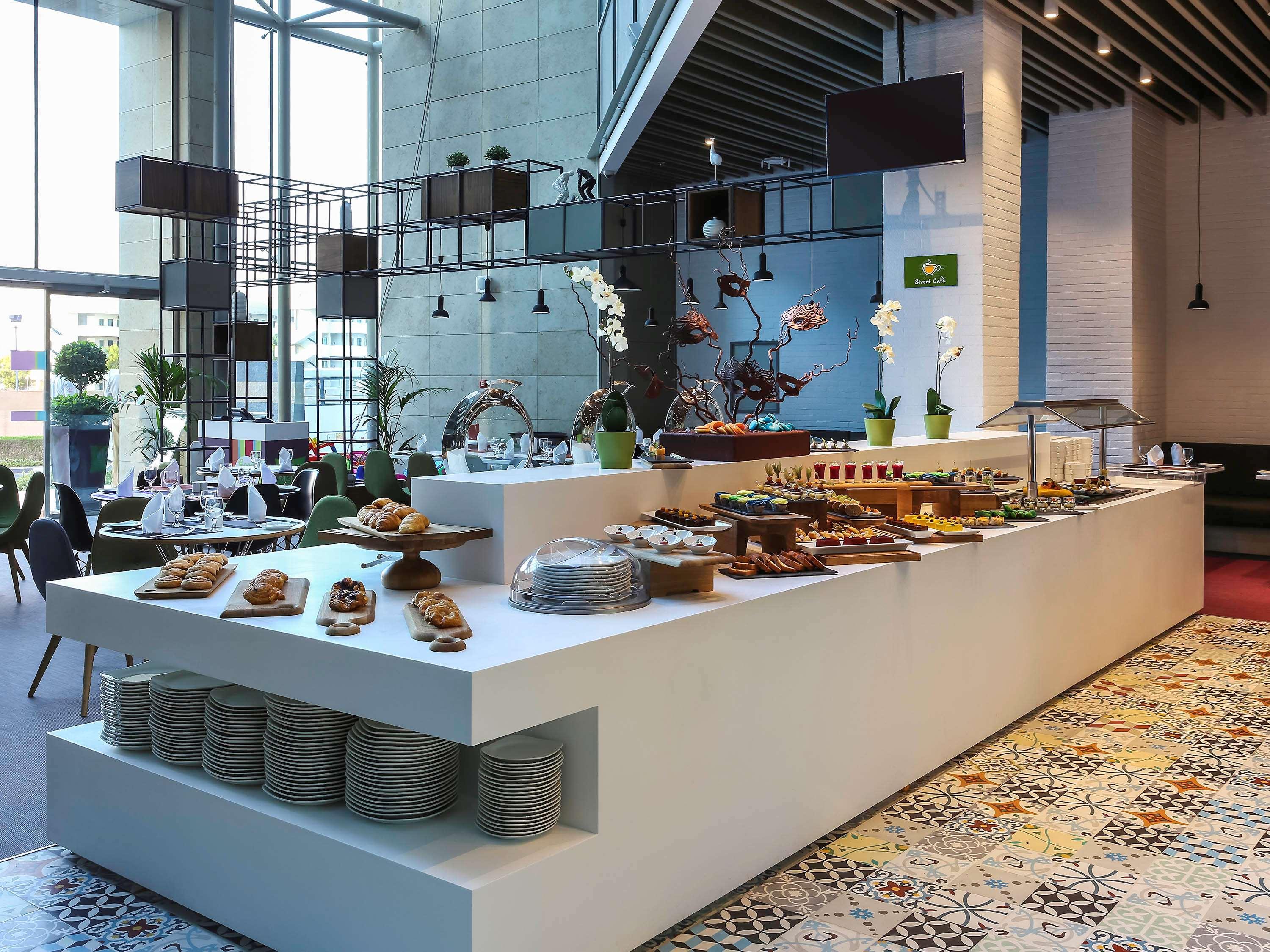 Ibis Styles Dubai Jumeira Eksteriør billede