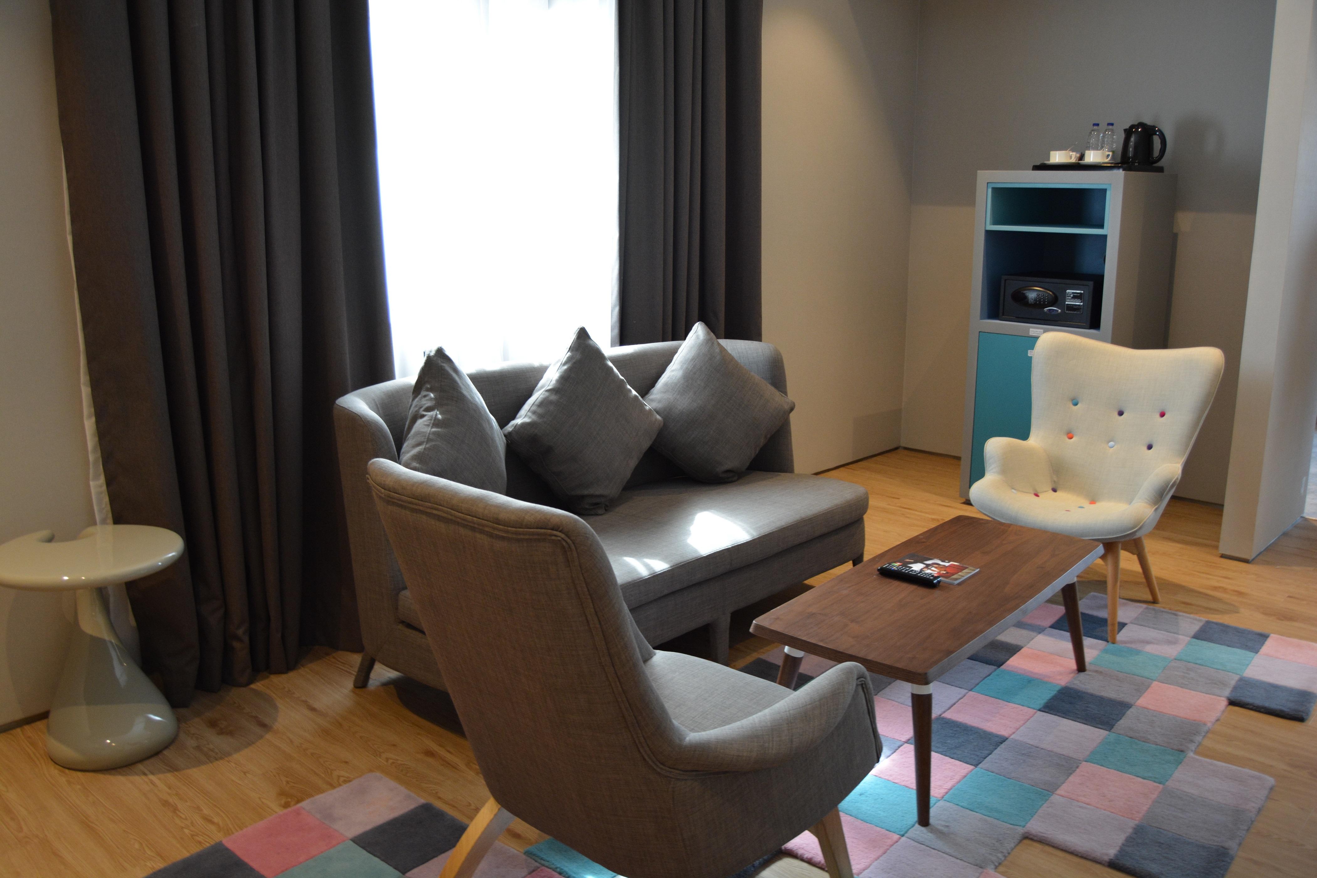 Ibis Styles Dubai Jumeira Eksteriør billede