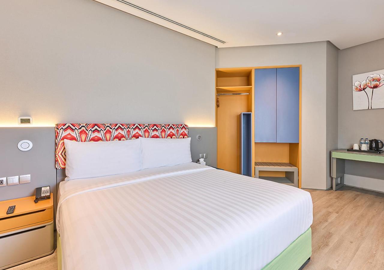 Ibis Styles Dubai Jumeira Eksteriør billede