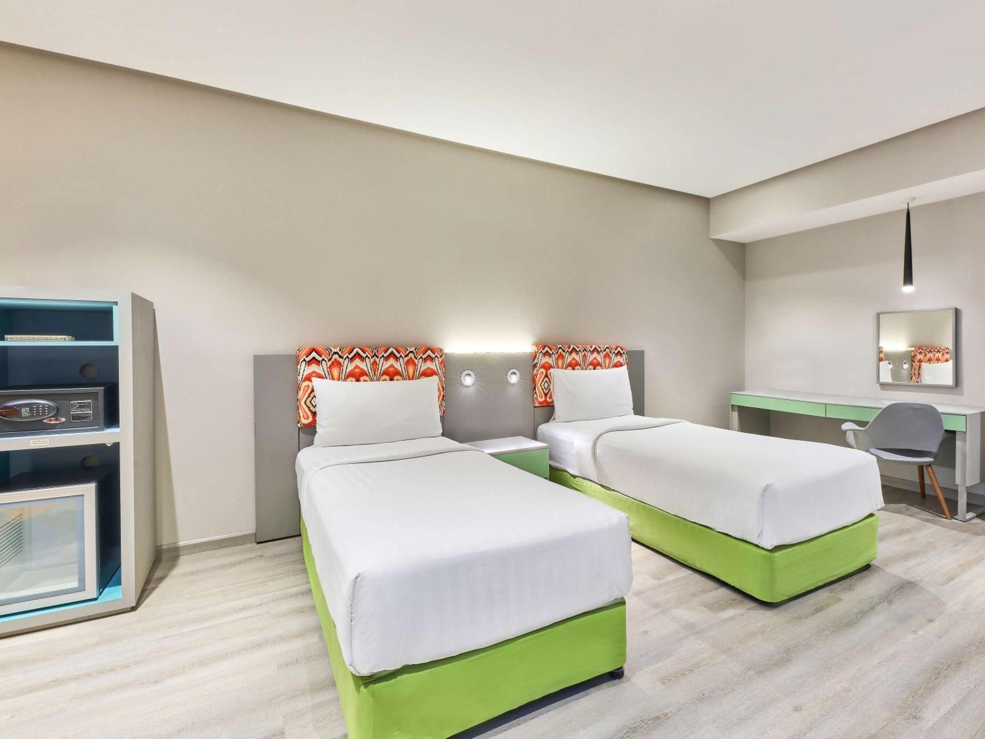 Ibis Styles Dubai Jumeira Eksteriør billede
