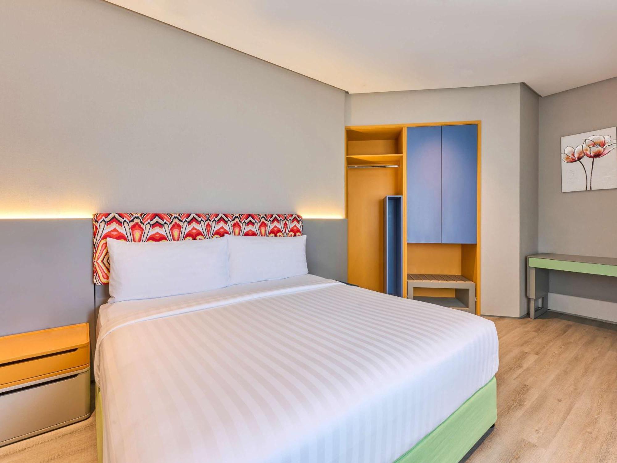 Ibis Styles Dubai Jumeira Eksteriør billede