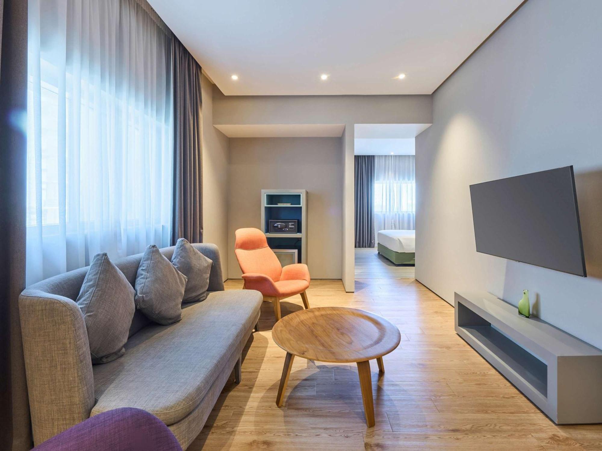 Ibis Styles Dubai Jumeira Eksteriør billede